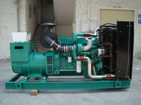阿拉尔农场1100kw康明斯柴油发电机组图片 阿拉尔农场1100kw康明斯柴油发电机组图片